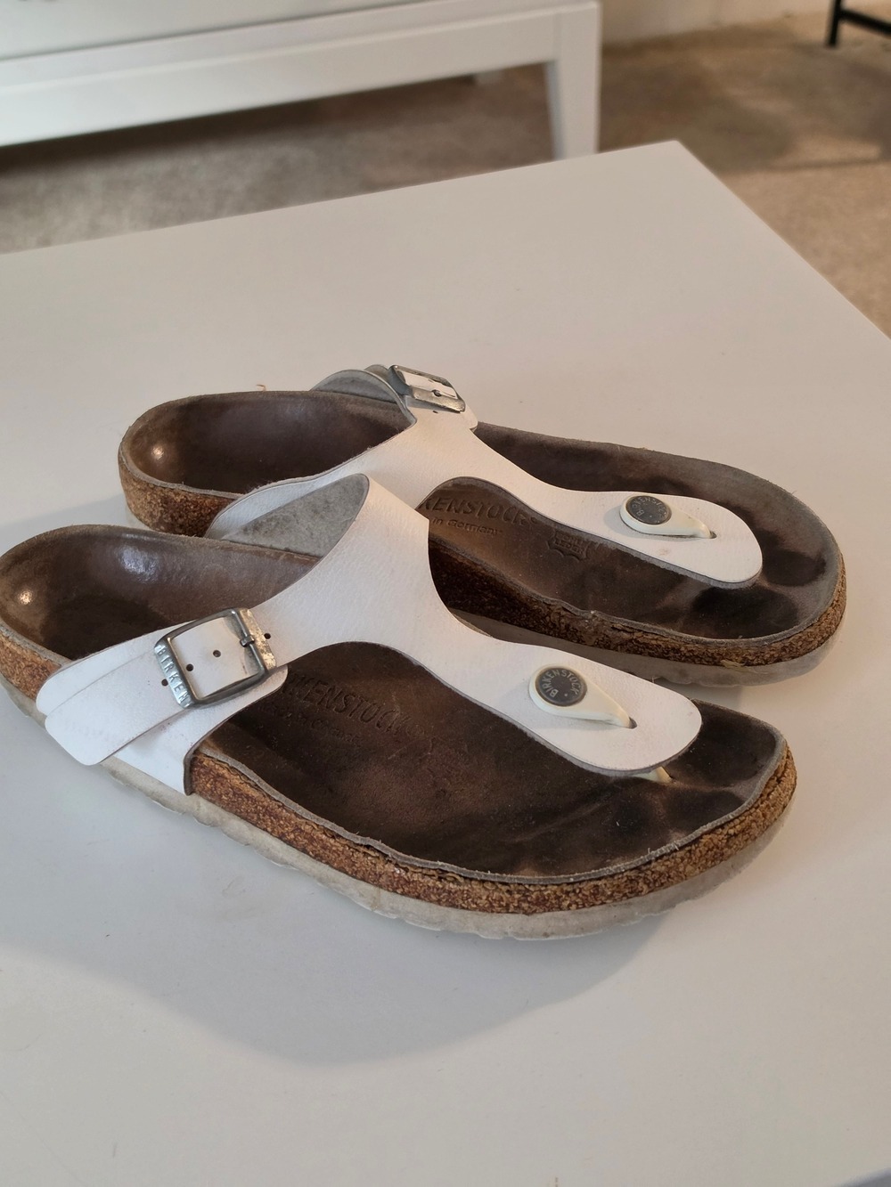 Birkenstock White Leather Thong Sandals with Buckle Size 38